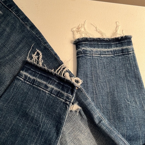 Abercrombie & Fitch Harper Low Rise Ankle Jean with Released Hems - Picture 3 of 4